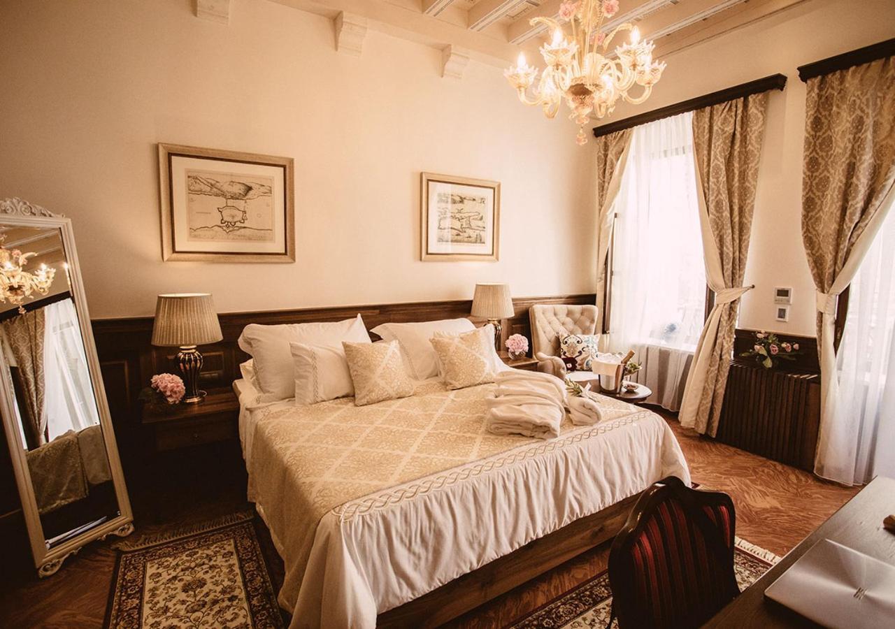 Heritage Hotel Cardo Split Bagian luar foto