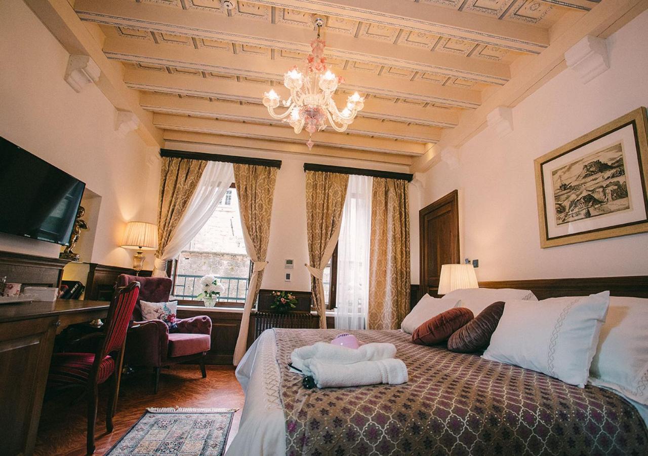 Heritage Hotel Cardo Split Bagian luar foto
