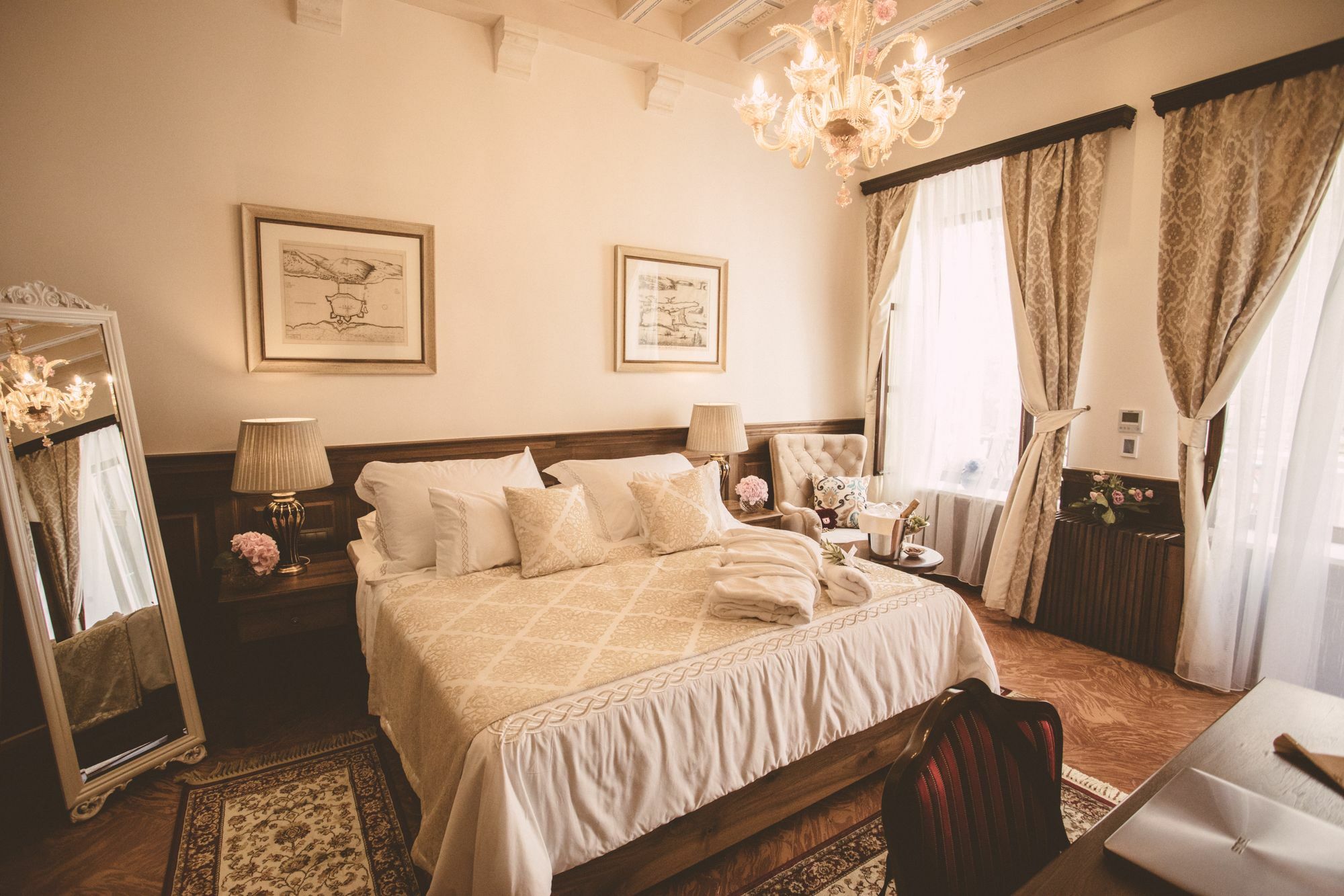 Heritage Hotel Cardo Split Bagian luar foto